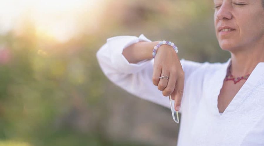 Edelsteen Armbanden: Jouw Spirituele Kompas